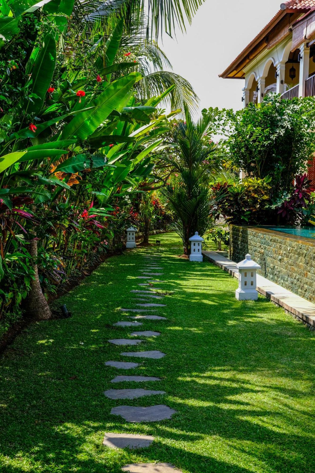 Villa Mata Hari Panji エクステリア 写真