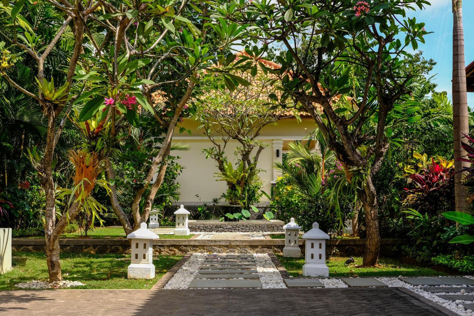 Villa Mata Hari Panji エクステリア 写真