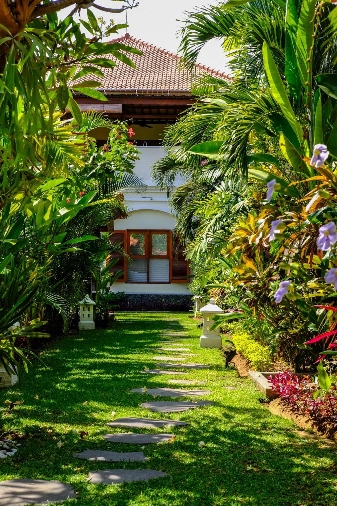 Villa Mata Hari Panji エクステリア 写真