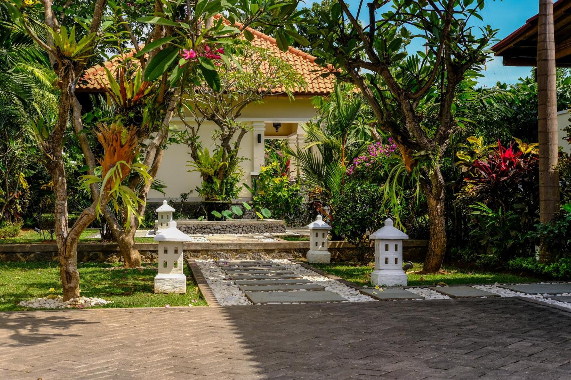 Villa Mata Hari Panji エクステリア 写真