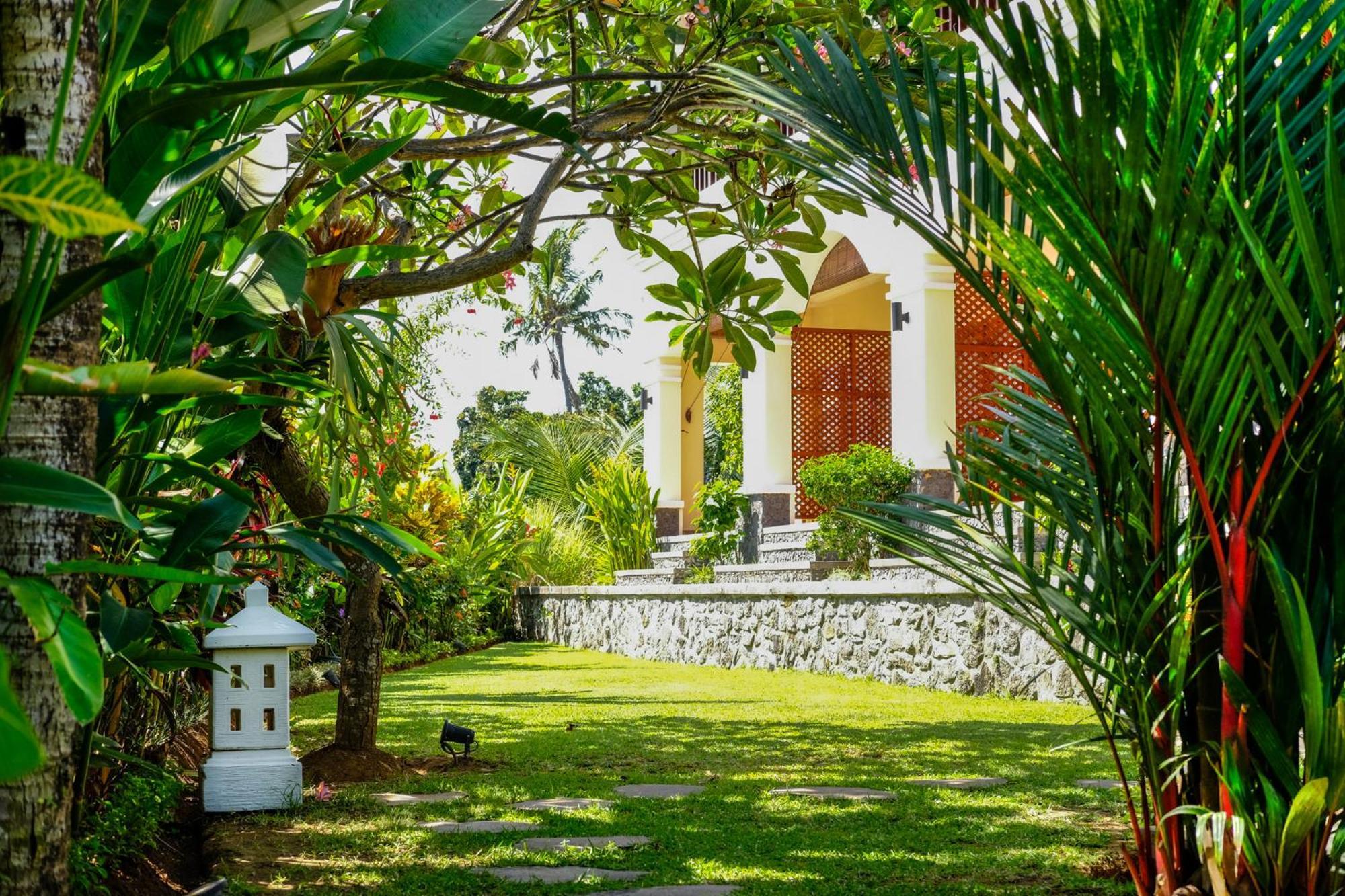 Villa Mata Hari Panji エクステリア 写真