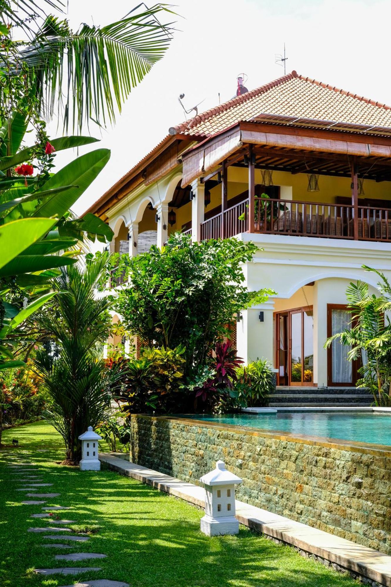 Villa Mata Hari Panji エクステリア 写真