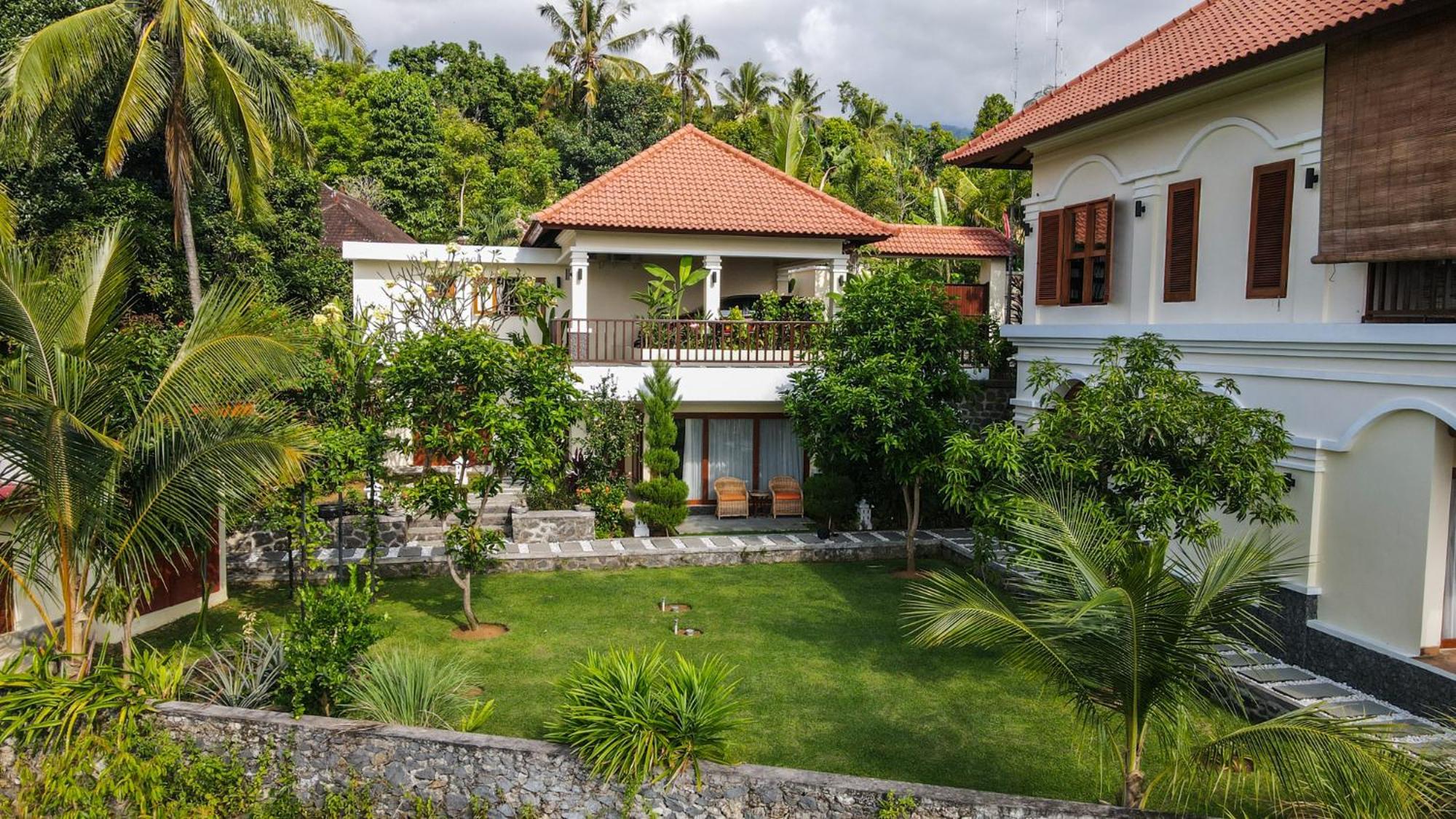 Villa Mata Hari Panji エクステリア 写真